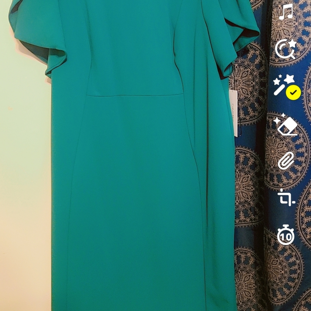 Dress - Picture 6 of 7